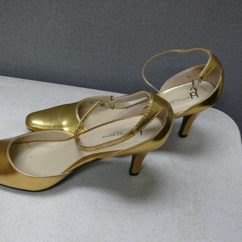 Boston Design Women's Shoes Ankle Strap Pumps Sz 6.5M Gold NIB
